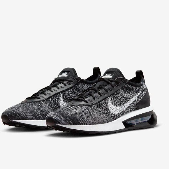 Nike Air Max Flyknit Racer - Men's Size 10 - Women's size 11.5 - Picture 3 of 3
